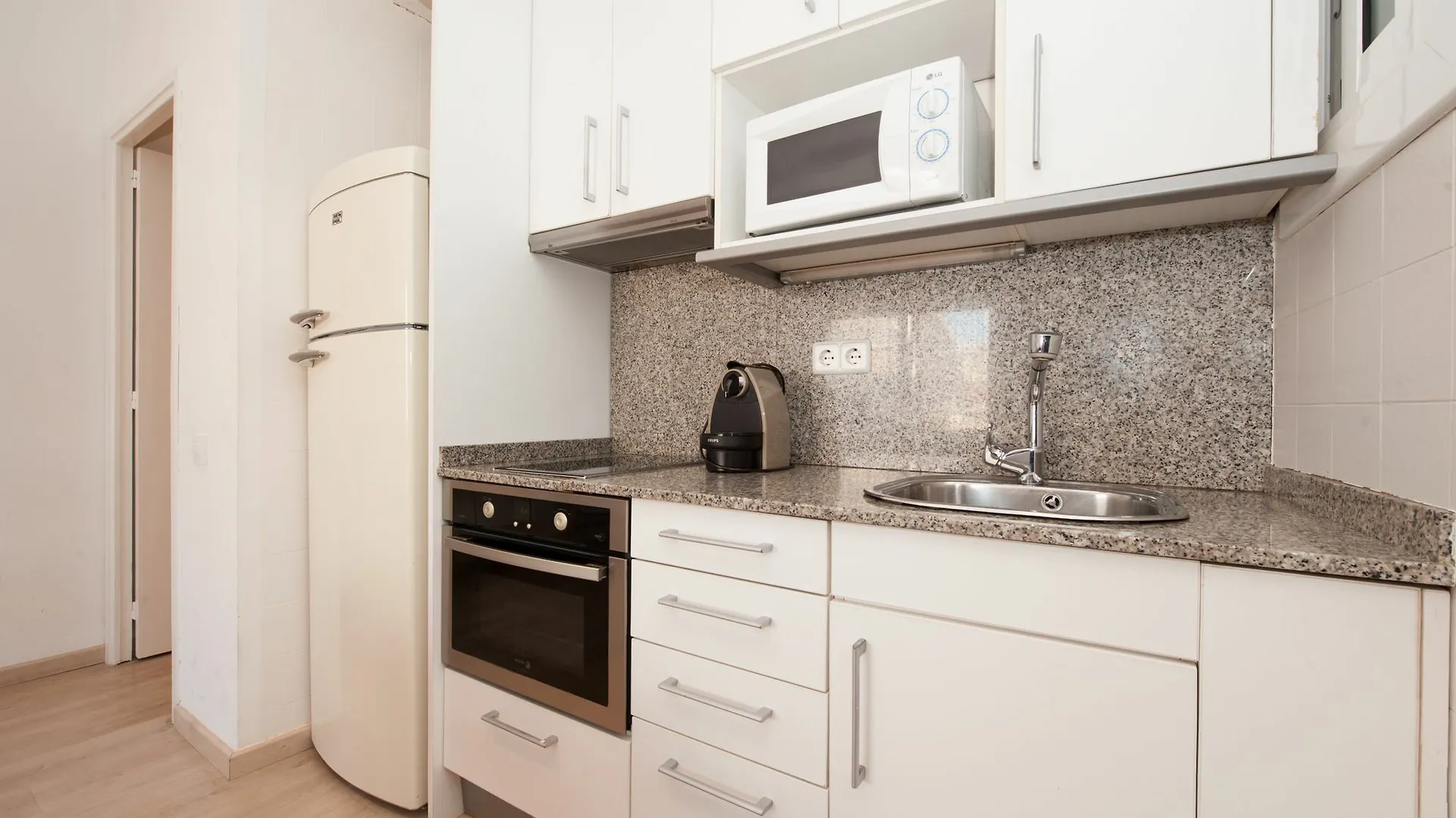 Bbarcelona Apartments Park Gueell Flats
